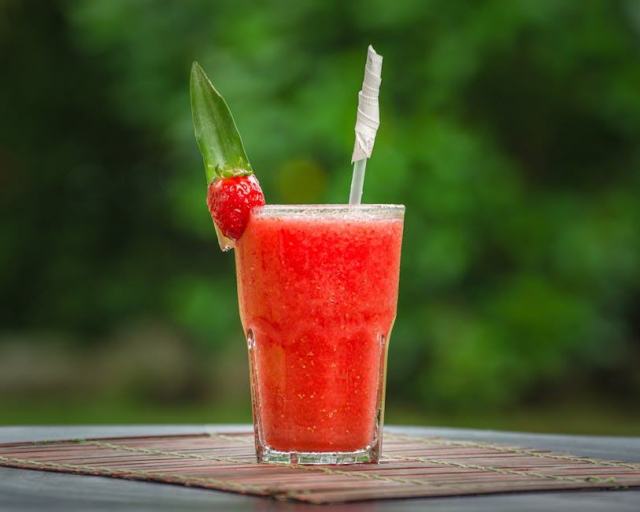 Remplacer un Repas par un Smoothie Vert : Est-ce Efficace ? Remplacer un Repas par un Smoothie Vert : Est-ce Efficace ?