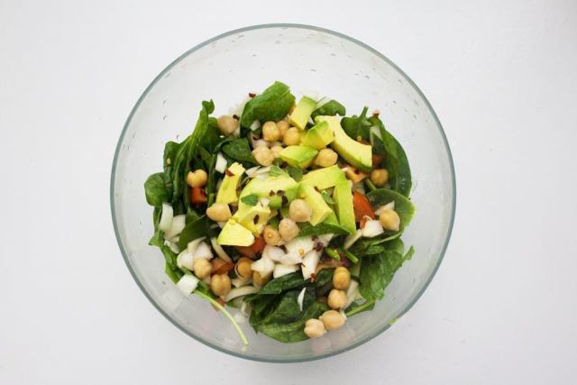 Salade brocolis et pois chiches : la recette complète et équilibrée