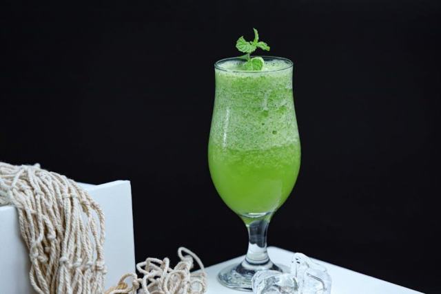 Tarte crue chocolat banane : la recette vegan sans cuisson Tarte crue chocolat banane : la recette vegan sans cuisson